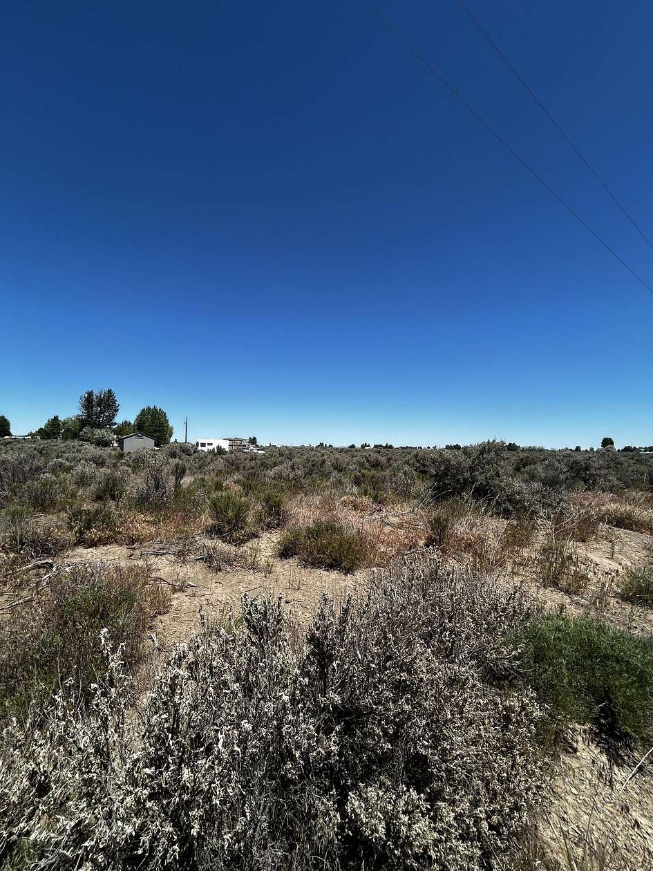 0.56 Acres of Residential Land for Sale in Christmas Valley, Oregon