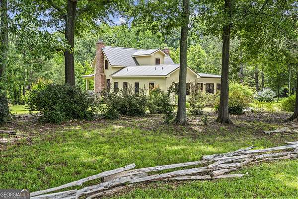 6.8 Acres of Residential Land with Home for Sale in Madison, Georgia
