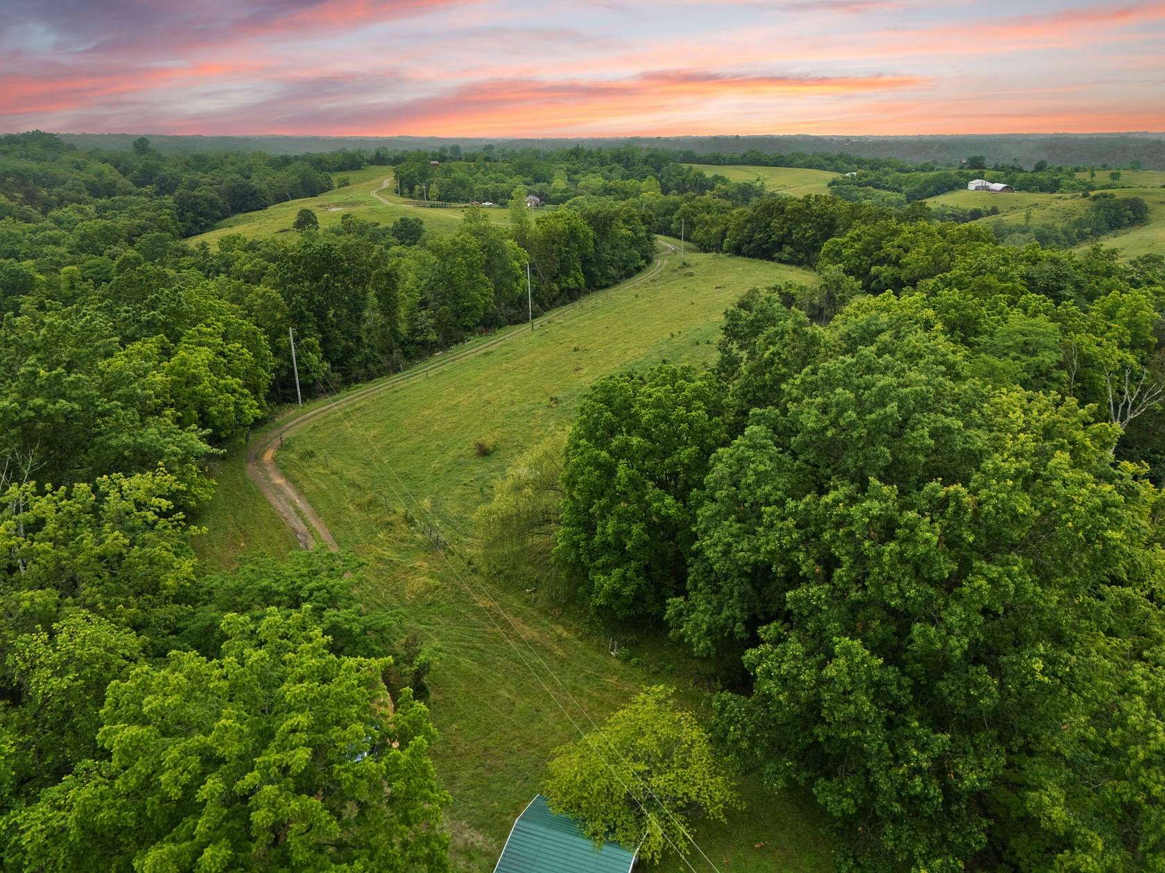 108 Acres of Land with Home for Sale in Richmond, Kentucky