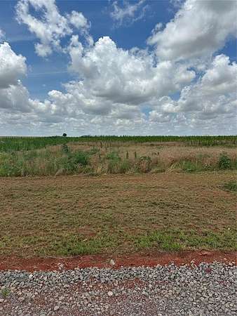 2.5 Acres of Residential Land for Sale in Cashion, Oklahoma