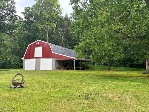 5.29 Acres of Residential Land with Home for Sale in Southington, Ohio