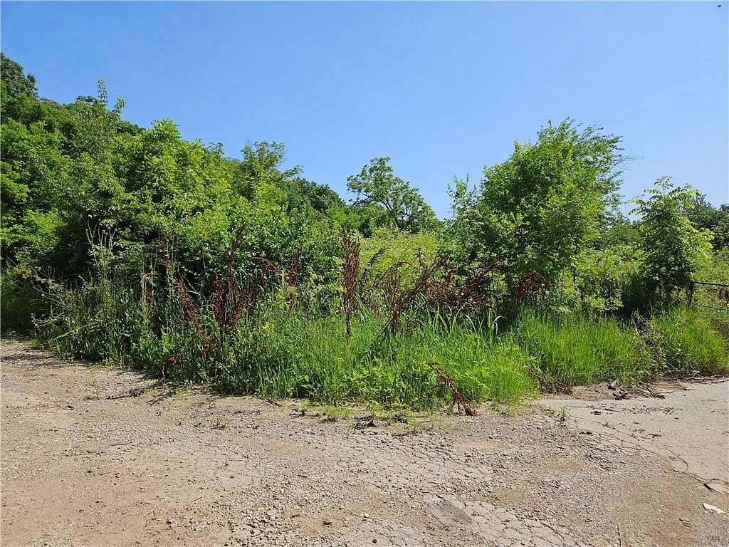 3.5 Acres of Residential Land for Sale in Kansas City, Kansas