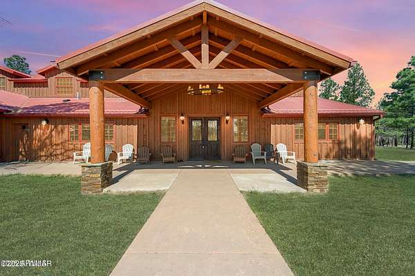 18.4 Acres of Land with Home for Sale in Lakeside, Arizona