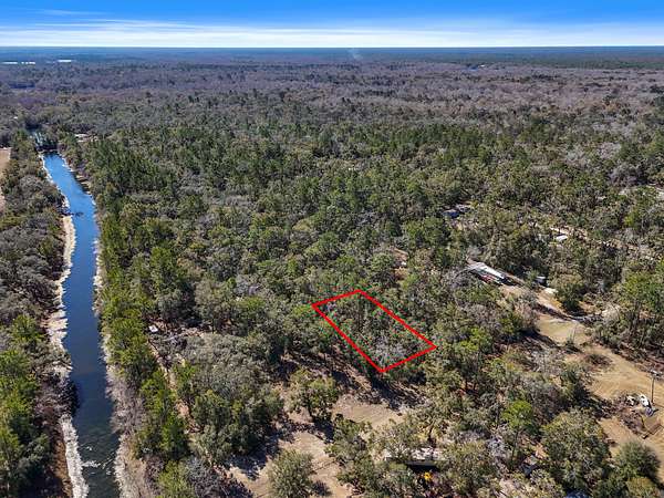 0.15 Acres of Land for Sale in Bell, Florida