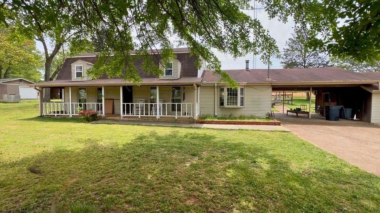 5 Acres of Land with Home for Sale in Florence, Alabama