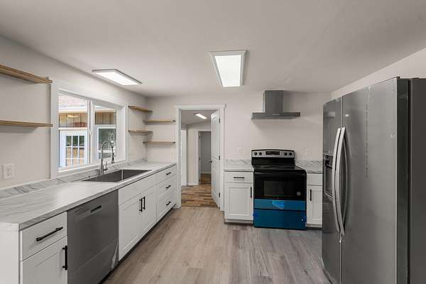 10 Acres of Residential Land with Home for Sale in Cave Junction, Oregon