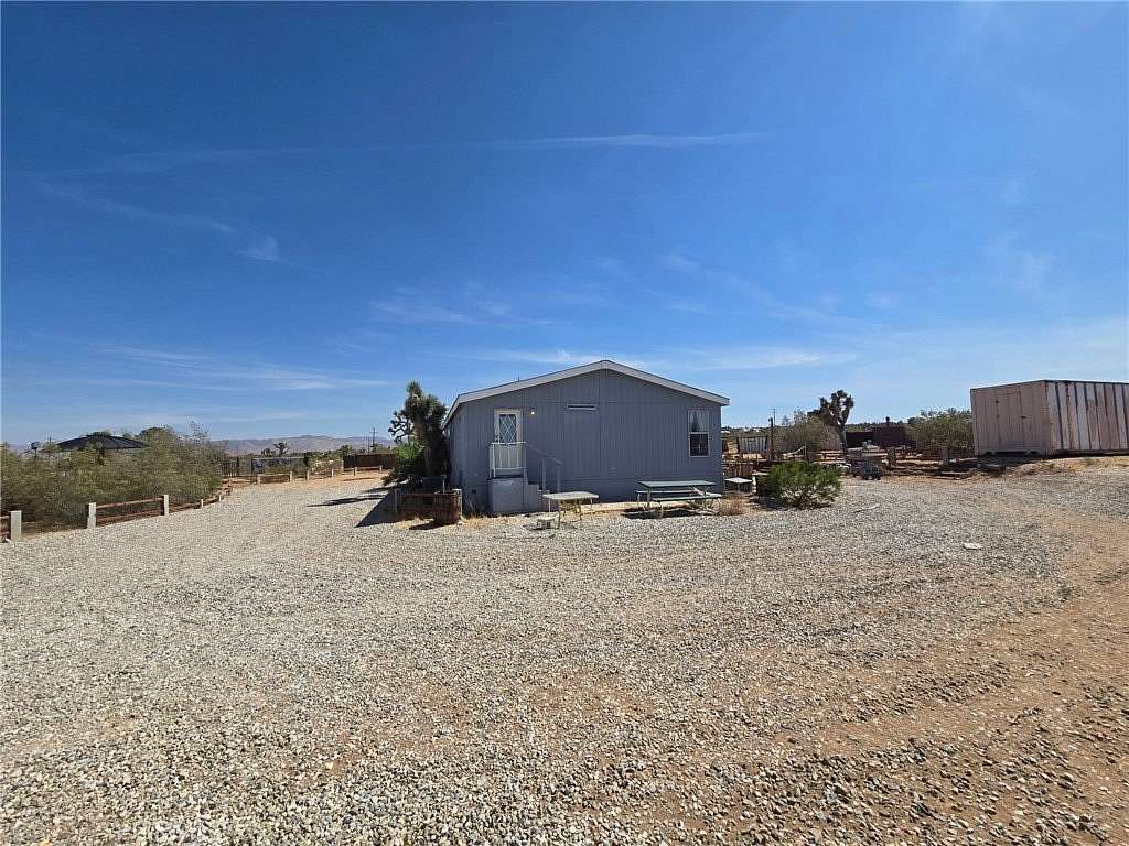 2.2 Acres of Residential Land with Home for Sale in Yucca Valley, California