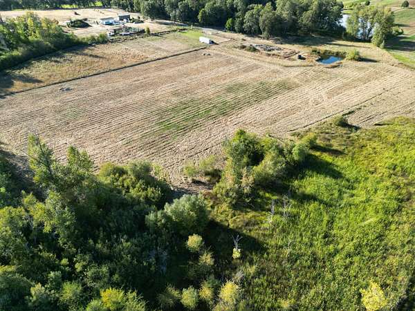 10.9 Acres of Land for Sale in Grants Pass, Oregon