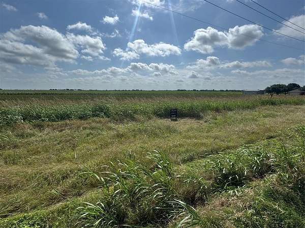 29.2 Acres of Land for Sale in West, Texas