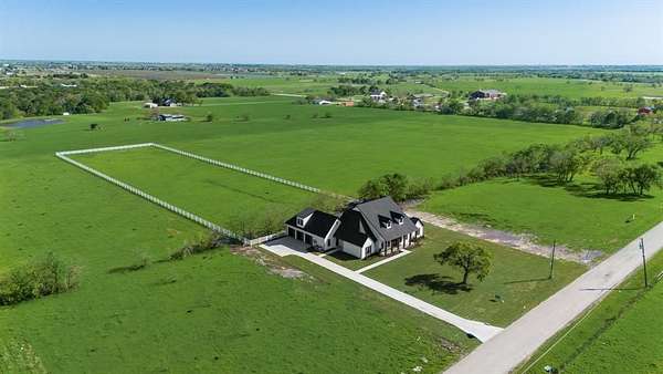 2.5 Acres of Residential Land for Sale in McLendon-Chisholm, Texas