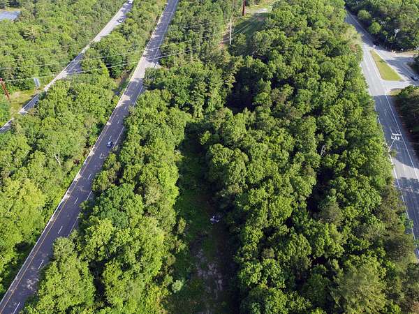 4.18 Acres of Commercial Land for Sale in Sagamore Beach, Massachusetts