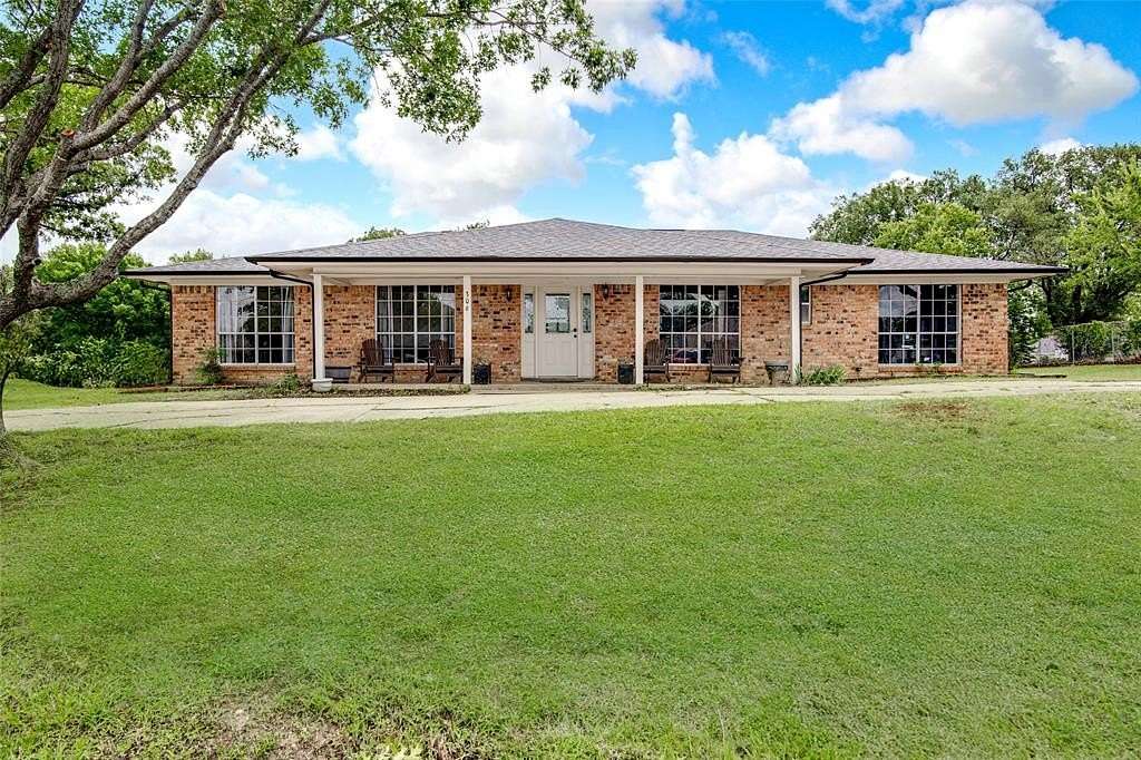 1.78 Acres of Residential Land with Home for Sale in Joshua, Texas