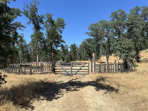 9.4 Acres of Residential Land for Sale in Cottonwood, California
