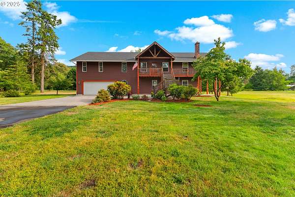 10.5 Acres of Recreational Land with Home for Sale in Woodland, Washington