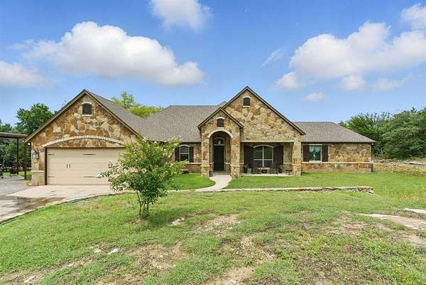 5 Acres of Residential Land with Home for Sale in Bluff Dale, Texas