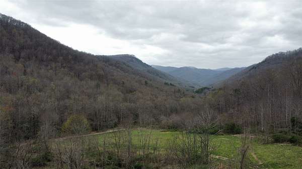 990 Acres of Land for Sale in Tuckasegee, North Carolina