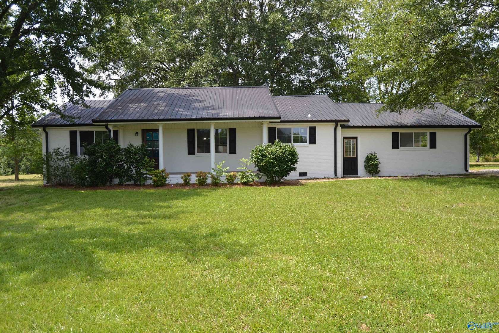 3.6 Acres of Residential Land with Home for Sale in Gadsden, Alabama