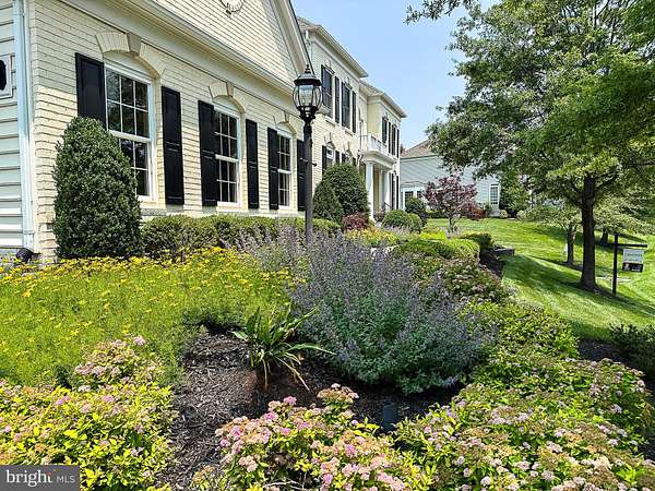 1.54 Acres of Residential Land with Home for Sale in Leesburg, Virginia