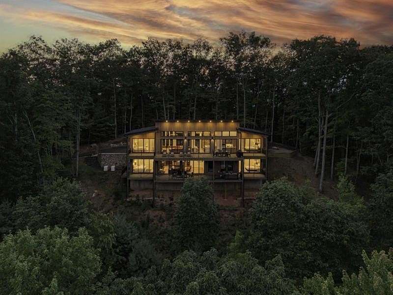 2.87 Acres of Residential Land with Home for Sale in Blue Ridge, Georgia