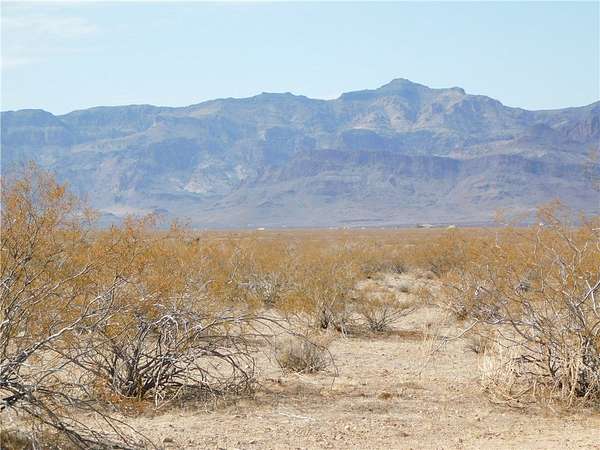 1.1 Acres of Land for Sale in Golden Valley, Arizona