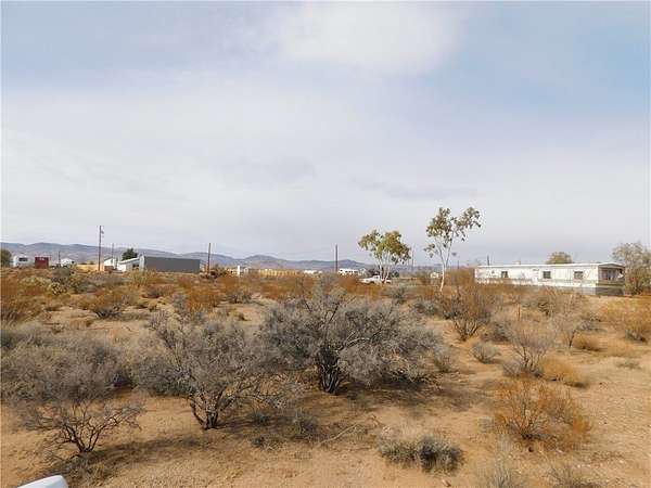 1.17 Acres of Residential Land for Sale in Golden Valley, Arizona