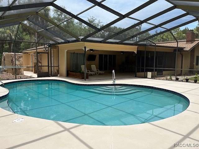 3.39 Acres of Residential Land with Home for Sale in Crystal River, Florida