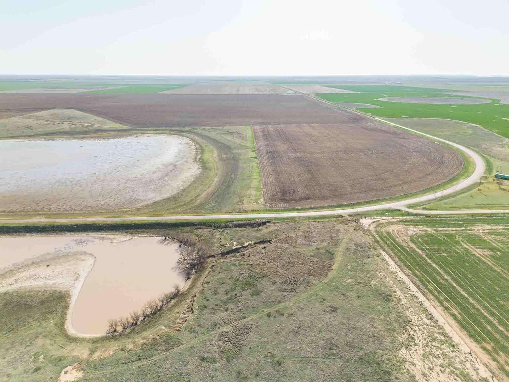 640 Acres of Land for Sale in Claude, Texas