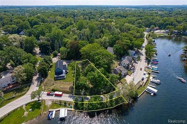 0.33 Acres of Residential Land for Sale in Lake Orion, Michigan
