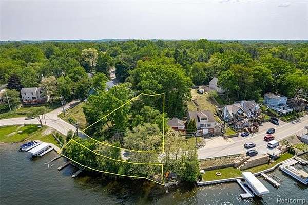 0.33 Acres of Residential Land for Sale in Lake Orion, Michigan