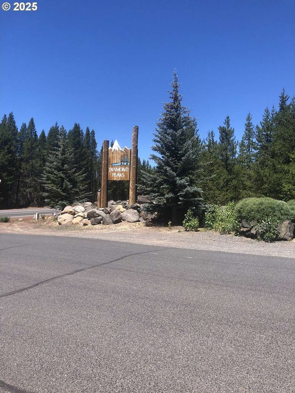 0.98 Acres of Residential Land for Sale in Crescent, Oregon