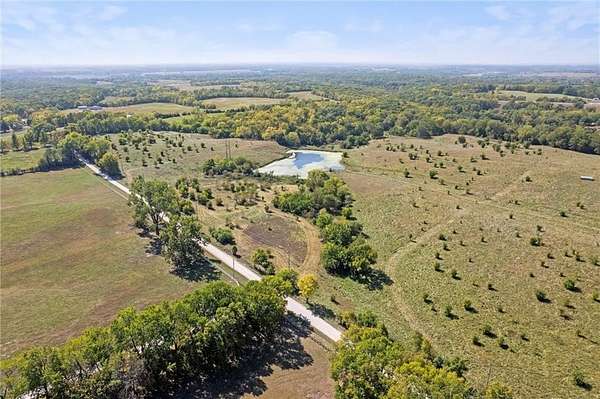 24 Acres of Land for Sale in Linwood, Kansas