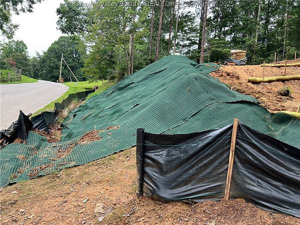 3.83 Acres of Residential Land for Sale in Scott Depot, West Virginia