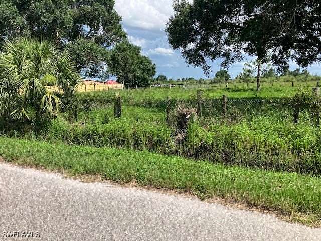 5 Acres of Residential Land with Home for Sale in Moore Haven, Florida