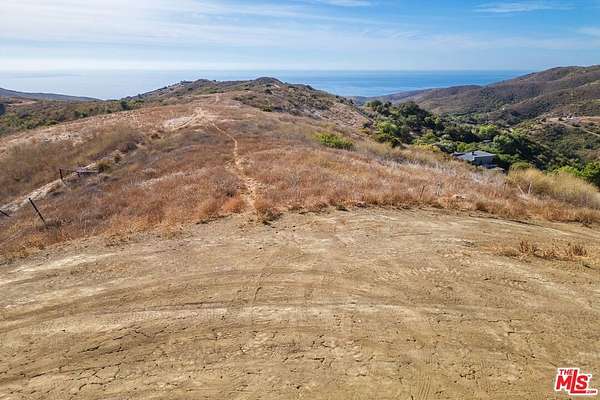 1 Acre of Land for Sale in Malibu, California