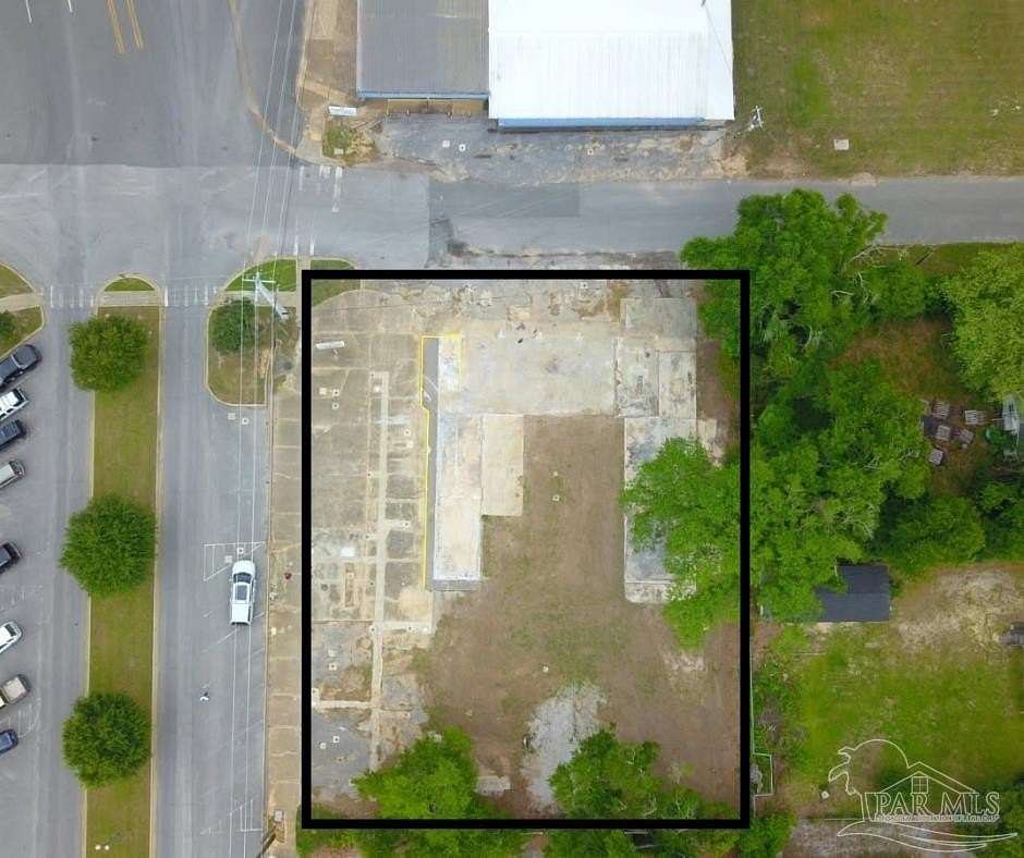 0.44 Acres of Commercial Land for Sale in Crestview, Florida