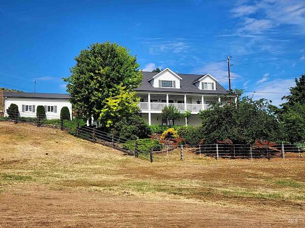 4.47 Acres of Residential Land with Home for Sale in Clarkston, Washington