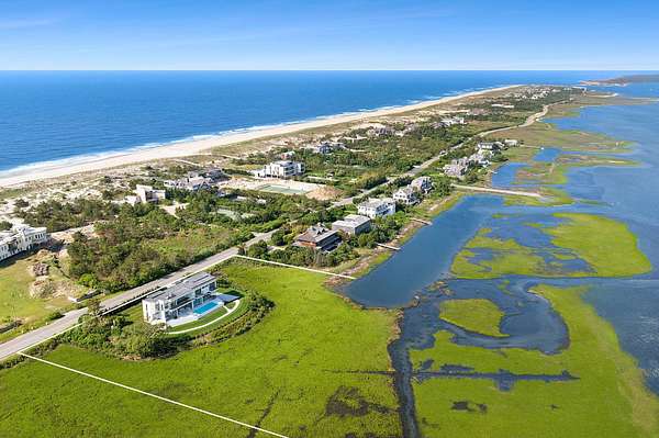 4.4 Acres of Residential Land with Home for Sale in Southampton, New York