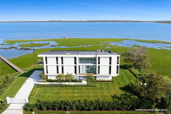 4.4 Acres of Land with Home for Sale in Southampton, New York