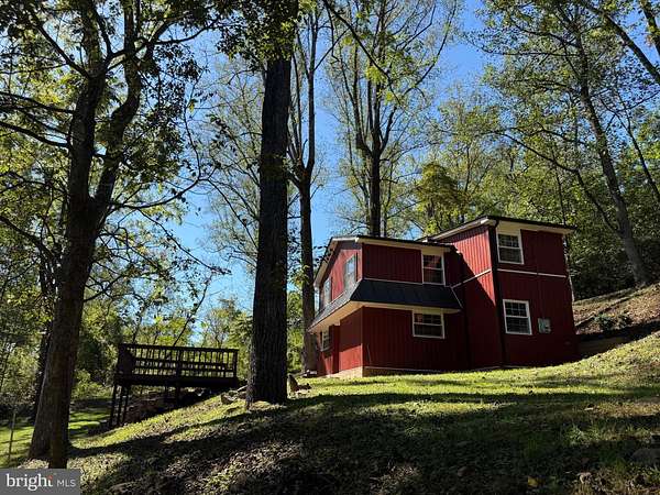 5.29 Acres of Residential Land with Home for Sale in Huntly, Virginia