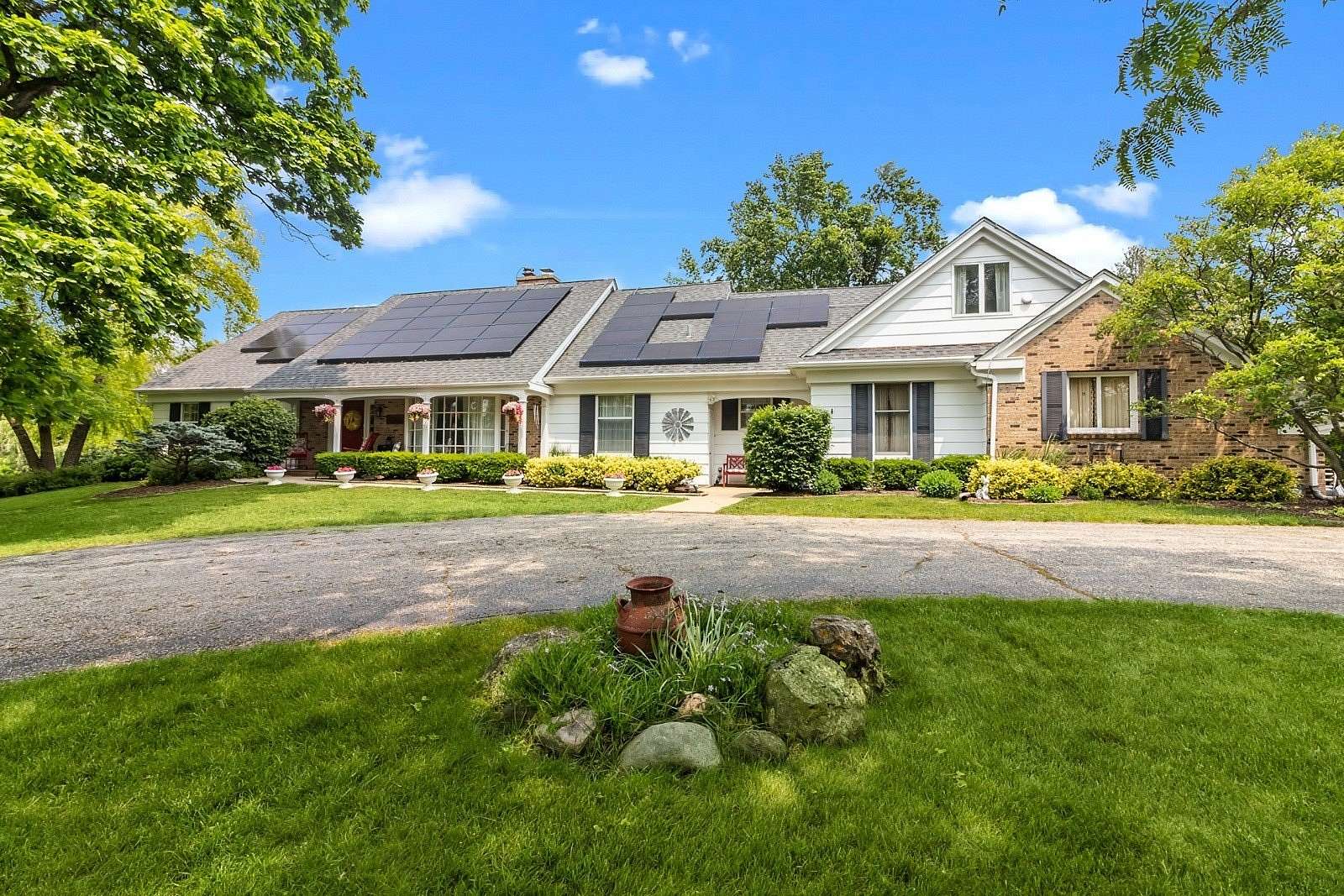 3 Acres of Residential Land with Home for Sale in Woodstock, Illinois