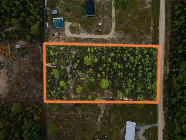 2 Acres of Residential Land for Sale in Williston, Florida