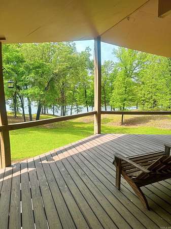 5.5 Acres of Residential Land with Home for Sale in Bismarck, Arkansas