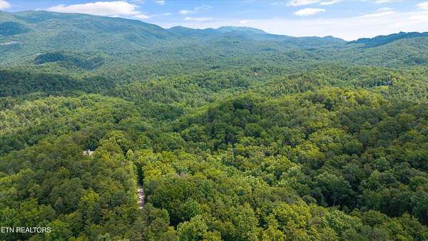 5 Acres of Residential Land for Sale in Walland, Tennessee