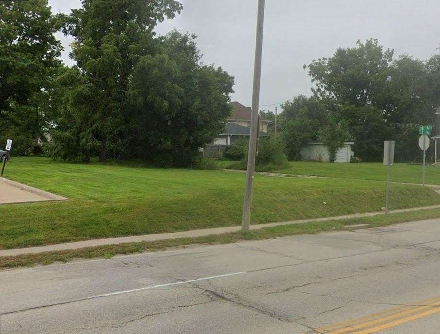 0.12 Acres of Commercial Land for Sale in Marion, Iowa