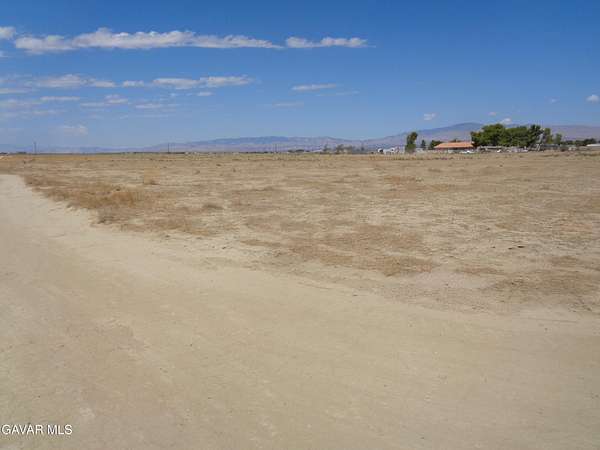 2.53 Acres of Residential Land for Sale in Palmdale, California