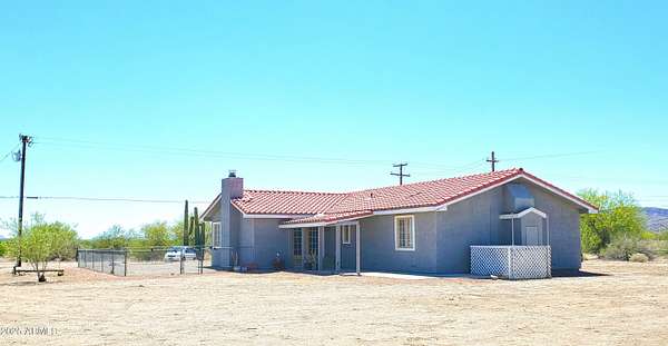 5 Acres of Land with Home for Lease in Salome, Arizona
