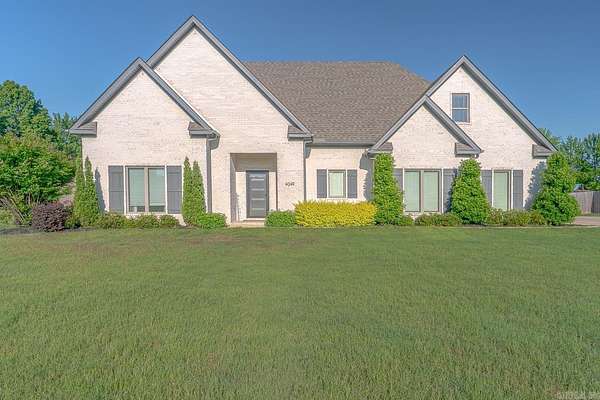 2 Acres of Residential Land with Home for Sale in Jonesboro, Arkansas