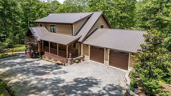 3.6 Acres of Land with Home for Sale in Dunlap, Tennessee