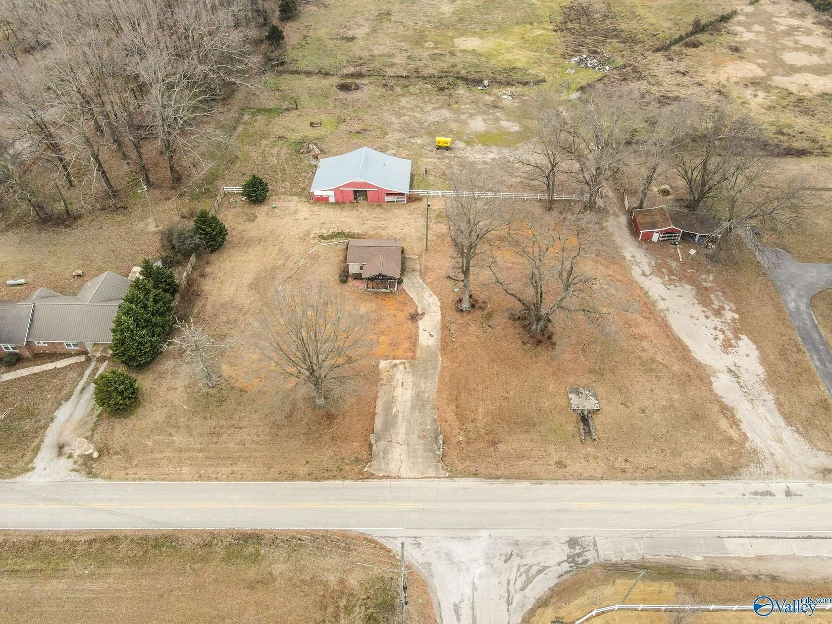 16.4 Acres of Land for Sale in Mount Hope, Alabama