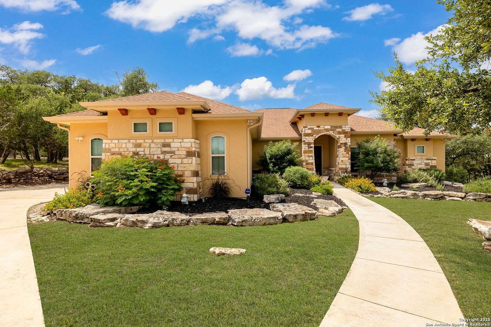 1.5 Acres of Residential Land with Home for Sale in Canyon Lake, Texas